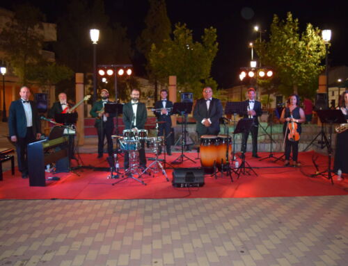 El Parque de la Constitución vibró al ritmo de ‘Bernáldez Latin Jazz’