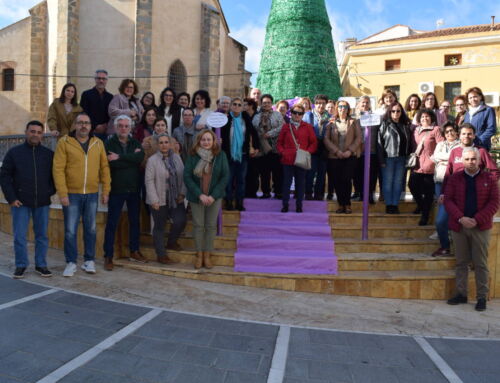El Ayuntamiento conmemora el 25N ‘Día Internacional de la Eliminación de la Violencia contra la Mujer’ en la Plaza de España