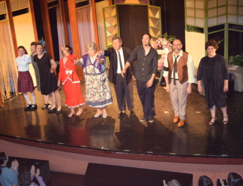 Suripanta Teatro no defraudó a los 170 asistentes a la representación de “Esperando la carroza”