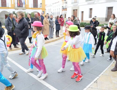 Desfile de Carnaval de los alumnos del Colegio Nuestra Señora de Piedraescrita